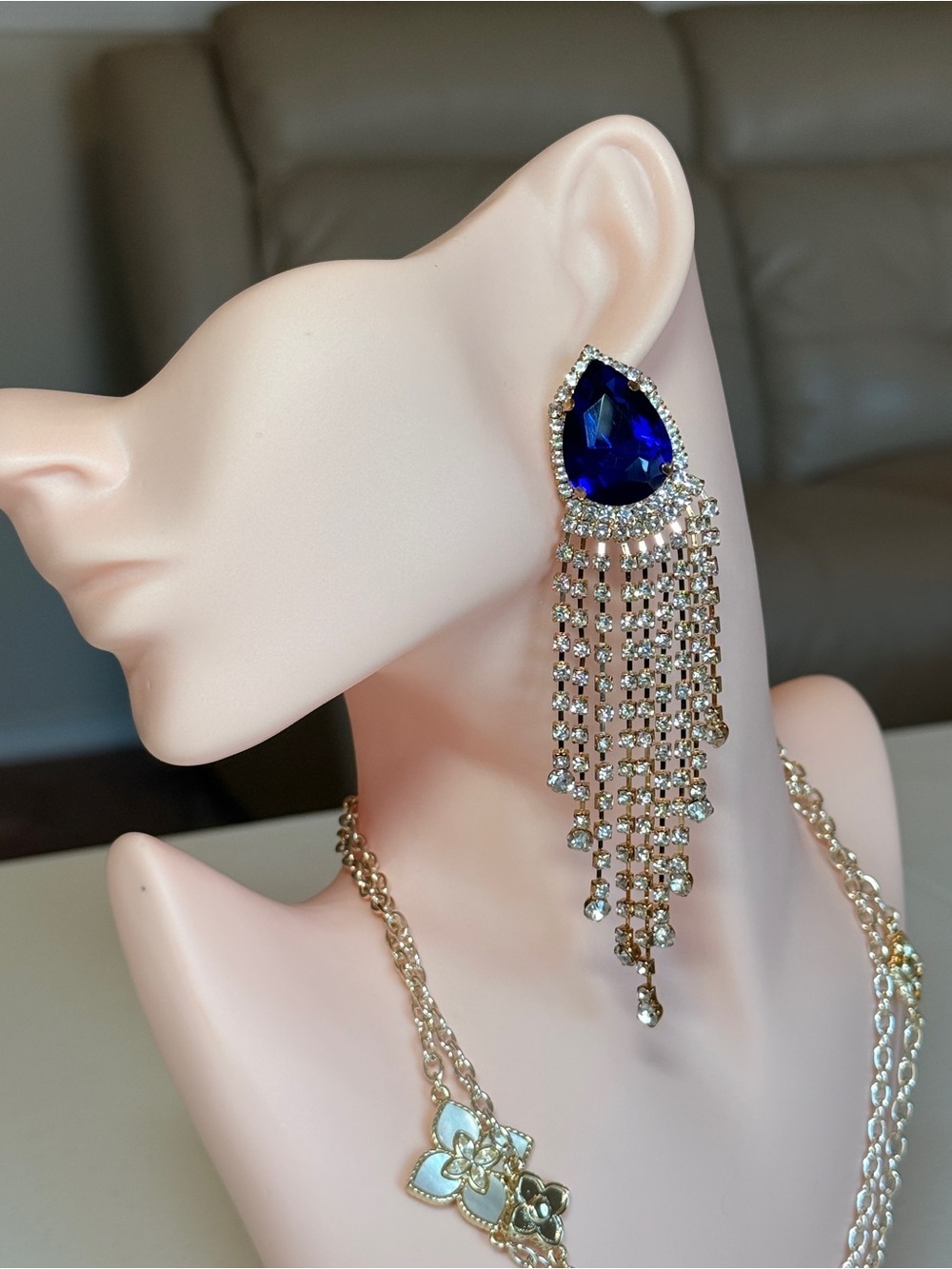 Elegant Teardrop Blue Crystal Dangle Earrings SME78-13